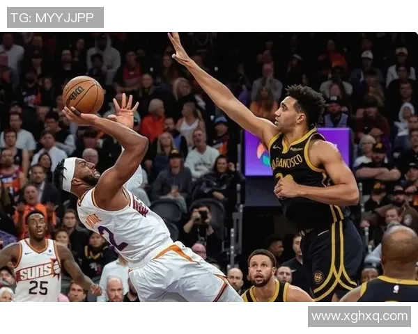 太阳队逆转勇士队，保持不败纪录