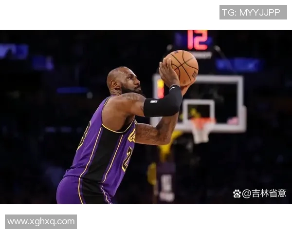 詹姆斯带领湖人大胜太阳，迎来三连胜：王者之风再现